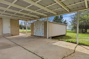 1106 Central Ave, Bowie, TX 76230 - Photo 37