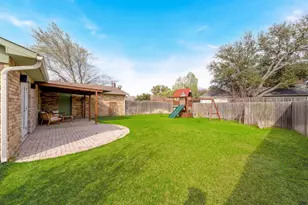 413 Sandy Knoll Dr, Coppell, TX 75019 - Photo 3