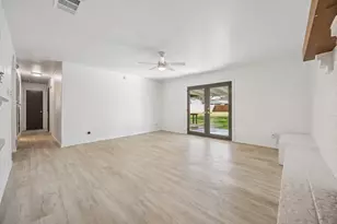 312 E Hampton Rd, Crowley, TX 76036 - Photo 9