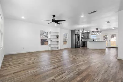 1024 Greenlee Street, Denton, TX 76201 - Photo 3