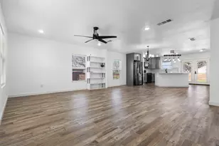 1024 Greenlee St, Denton, TX 76201 - Photo 3