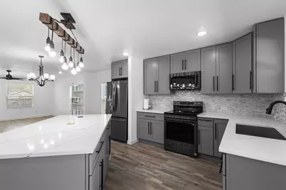 1024 Greenlee Street, Denton, TX 76201 - Photo 11