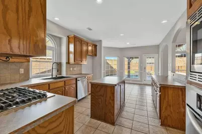 9102 Hogan Drive, Rowlett, TX 75089 - Photo 11