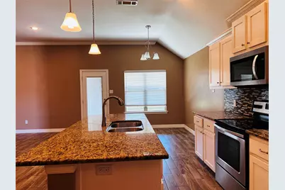 121 Frank Street, Greenville, TX 75402 - Photo 7