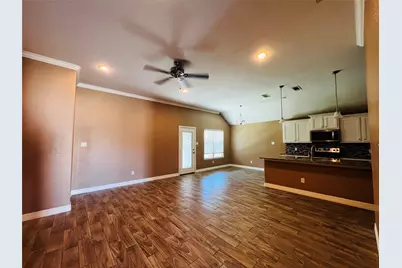 121 Frank Street, Greenville, TX 75402 - Photo 9