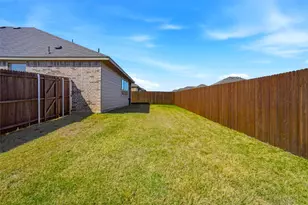 1333 Almond Rd, Azle, TX 76020 - Photo 17