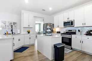 1333 Almond Rd, Azle, TX 76020 - Photo 9