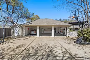 4418 Crooked Ln, Dallas, TX 75229 - Photo 39