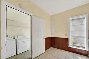 800 S Jefferson St, Pilot Point, TX 76258 - Photo 11