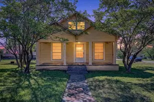 800 S Jefferson St, Pilot Point, TX 76258 - Photo 1