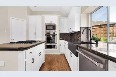 4400 Castleglen Drive, Plano, TX 75093 - Photo 15