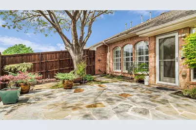 4400 Castleglen Drive, Plano, TX 75093 - Photo 9