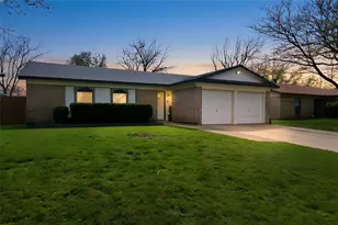 501 Fox Dr, Saginaw, TX 76179 - Photo 1