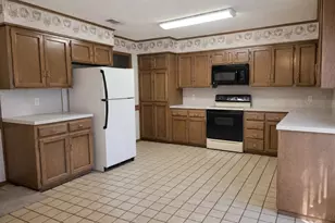 2302 Shiloh St, Denison, TX 75020 - Photo 7