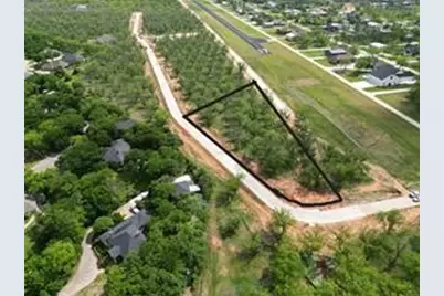 907 E Landings Drive, Granbury, TX 76049 - Photo 5