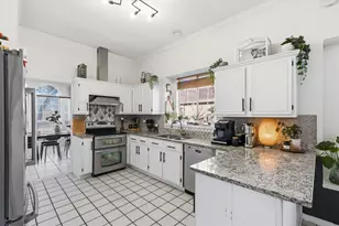 2742 Claremont Dr, Grand Prairie, TX 75052 - Photo 7