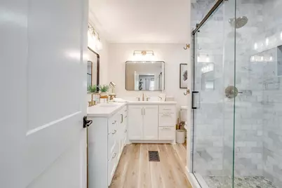 622 N Crockett Street, Granbury, TX 76048 - Photo 21