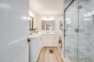 622 N Crockett St, Granbury, TX 76048 - Photo 21