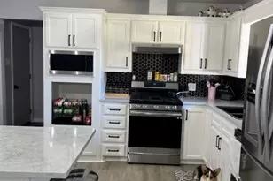 401 N Lee St, Valley View, TX 76272 - Photo 3