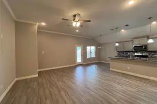 148 Frank St, Greenville, TX 75402 - Photo 3