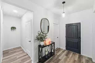 208 Crest Ln, Decatur, TX 76234 - Photo 5