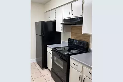 605 McQueary Street, Arlington, TX 76012 - Photo 1