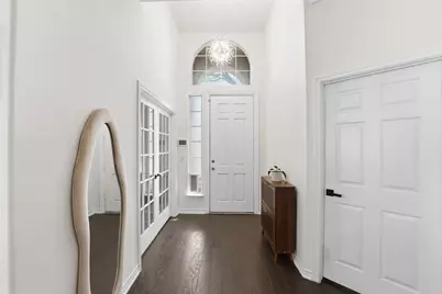 8609 Old Oak Drive, Irving, TX 75063 - Photo 5