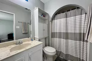 5609 Kerry Ln, Garland, TX 75043 - Photo 9