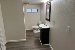 509 W Coffin St, Denison, TX 75020 - Photo 7