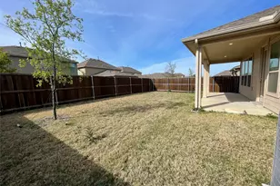 920 Waggoner Dr, Aubrey, TX 76227 - Photo 7