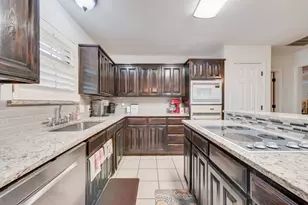 579 S Hitt St, Boyd, TX 76023 - Photo 17