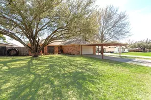 579 S Hitt St, Boyd, TX 76023 - Photo 5