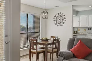 1900 Cloisters Dr, Arlington, TX 76011 - Photo 5