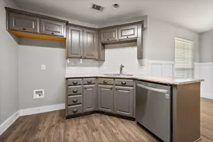 955 Behrens Ct, Crowley, TX 76036 - Photo 13