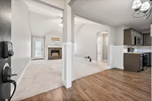 955 Behrens Ct, Crowley, TX 76036 - Photo 5