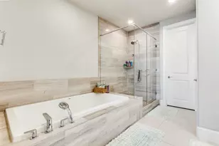 7333 Valley View Ln, Dallas, TX 75240 - Photo 17