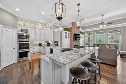 2701 Massachusetts Bay Drive, Arlington, TX 76001 - Photo 7