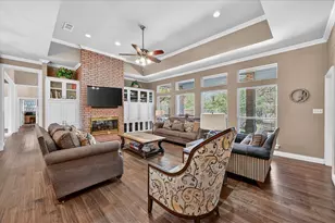 2701 Massachusetts Bay Dr, Arlington, TX 76001 - Photo 11