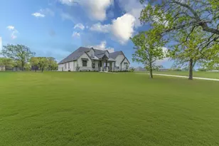 150 Las Brisas Dr, Decatur, TX 76234 - Photo 1