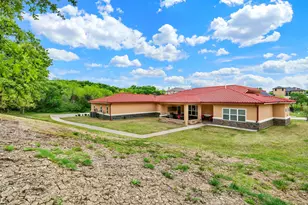 2613 Ranch Ct, Cedar Hill, TX 75104 - Photo 3