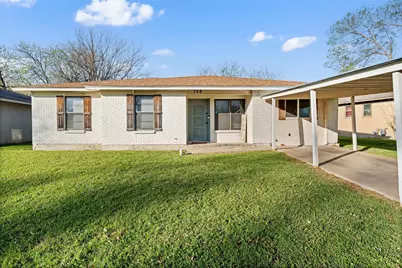 706 Horseshoe Drive, Beverly Hills, TX 76711 - Photo 1