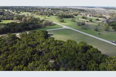 8213 Fullerton Drive, Cleburne, TX 76033 - Photo 15