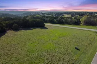 8213 Fullerton Dr, Cleburne, TX 76033 - Photo 1