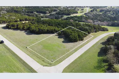 8213 Fullerton Drive, Cleburne, TX 76033 - Photo 9