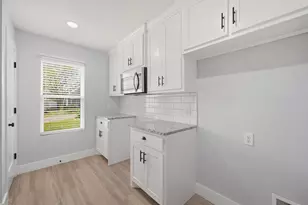 1523 W Bond St, Denison, TX 75020 - Photo 11