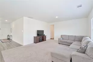 1660 Hossler Trl, Fort Worth, TX 76052 - Photo 11