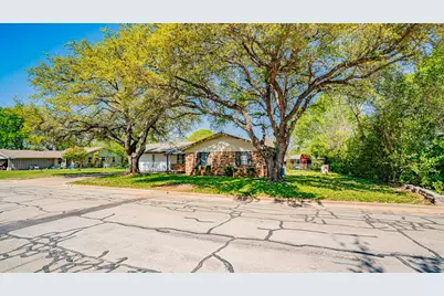 1110 Penrod Street, Granbury, TX 76048 - Photo 3