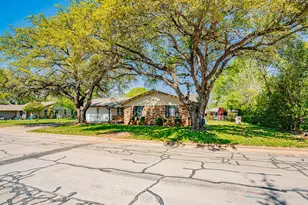 1110 Penrod St, Granbury, TX 76048 - Photo 3