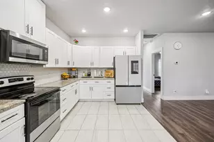 705 Lynnfield Dr, Arlington, TX 76014 - Photo 19