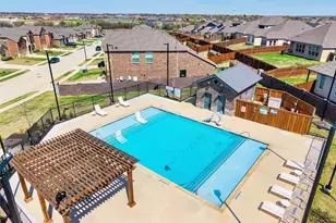 321 Sedalia Trl, Justin, TX 76247 - Photo 37